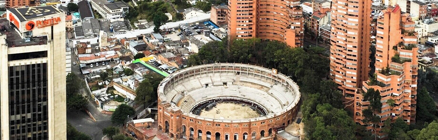 For a long time, this was the highest building of Bogota, from here you can see the "Planetario Distrital", "La Plaza de Toros de Santa Maria" "El parque de la Independencia" and "Las Torres del Parque" all of them emblematic landmarks of the citiy