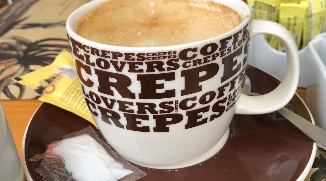 Amazing Colombian franchise with a delicious breakfast! My friend took me here, and I’m loving it. Definitely worth having a meal here while in Bogota