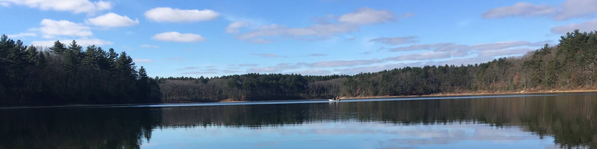 A very nice and peaceful place. water is like a mirror to the sky
#hiking