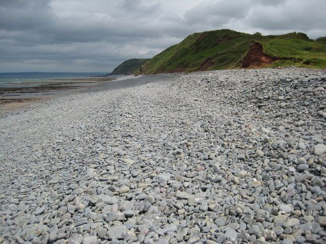 Portledge Beach Portledge Beach is pebbly, however, low tide does expose some sand as well as rocks. View northwards up the coast to Higher Rowden.