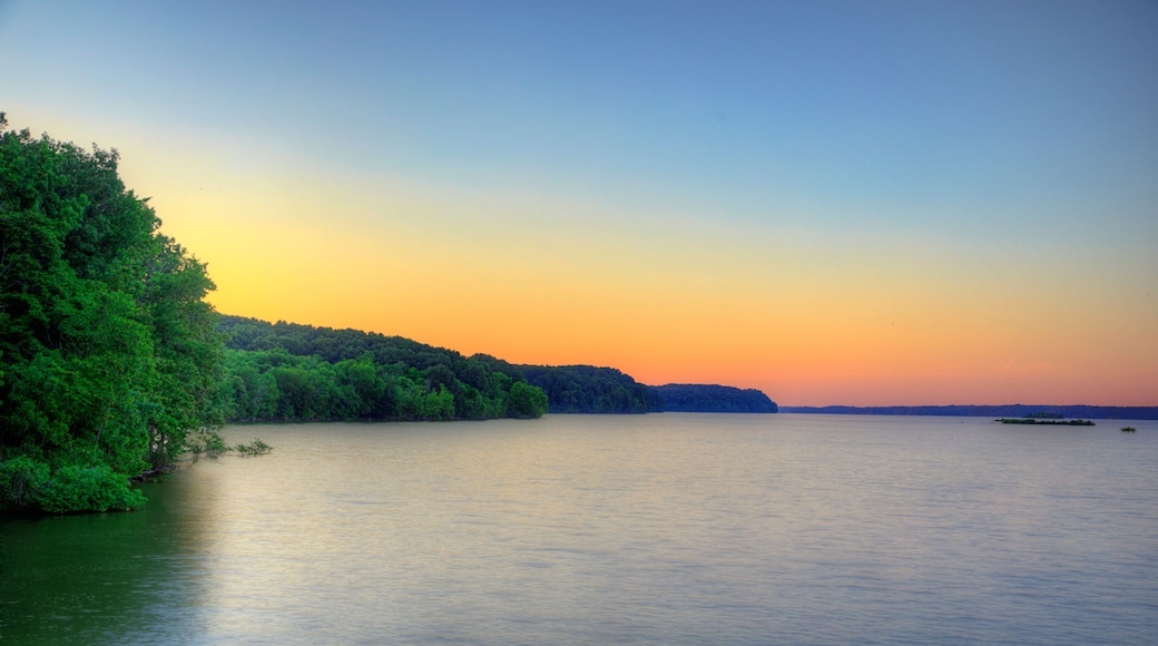 Lake Barkley at Dusk Lake Barkley Kentucky A pleasing view of Lake Barkley taken from under the Lake Barkley Bridge on US 68, just minutes after sunset on a cloudless evening.