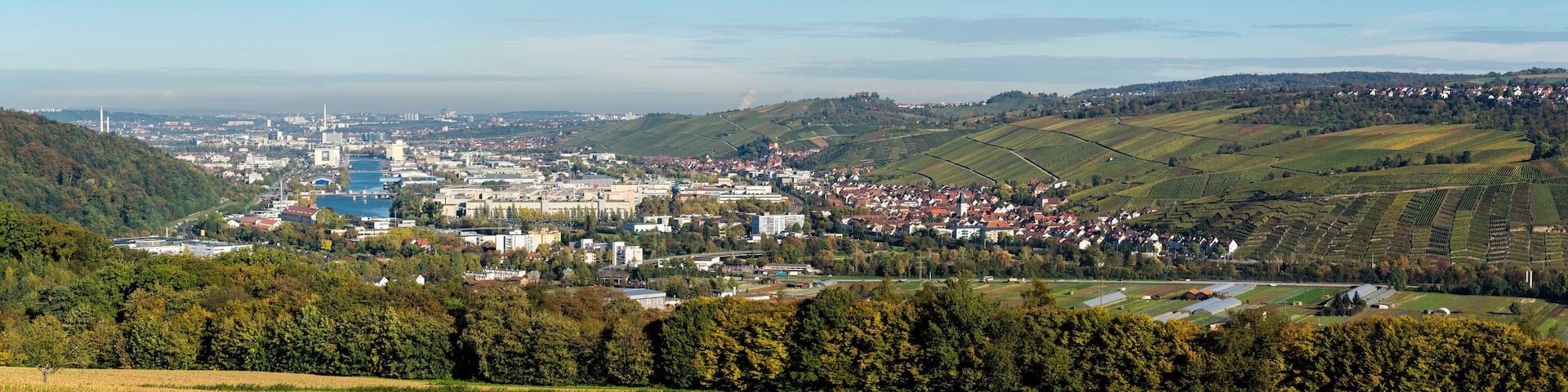 Panorama Neckartal bei Stuttgart