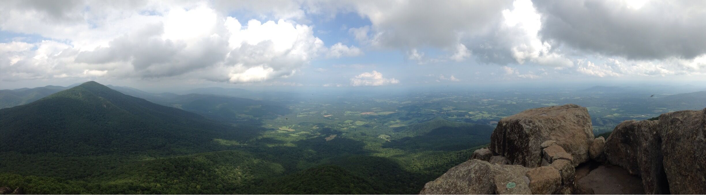 Wonderful views off the mountain on all sides, with a nice 1.5 mile hike!
