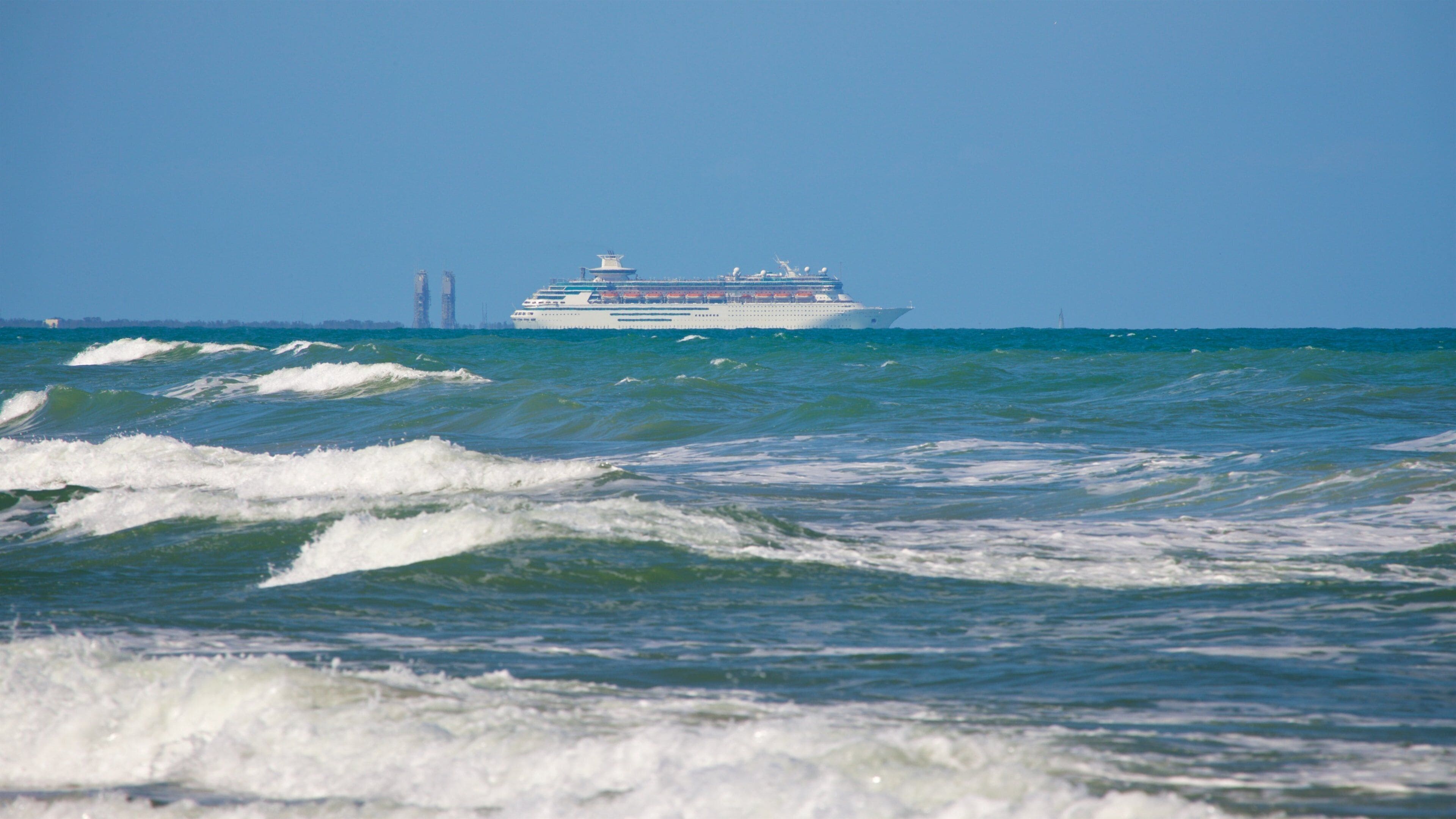 Cocoa Beach which includes general coastal views, surf and cruising