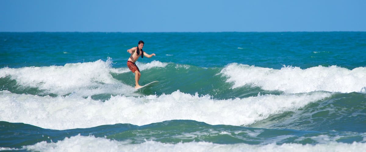 Cocoa Beach showing surfing, general coastal views and surf