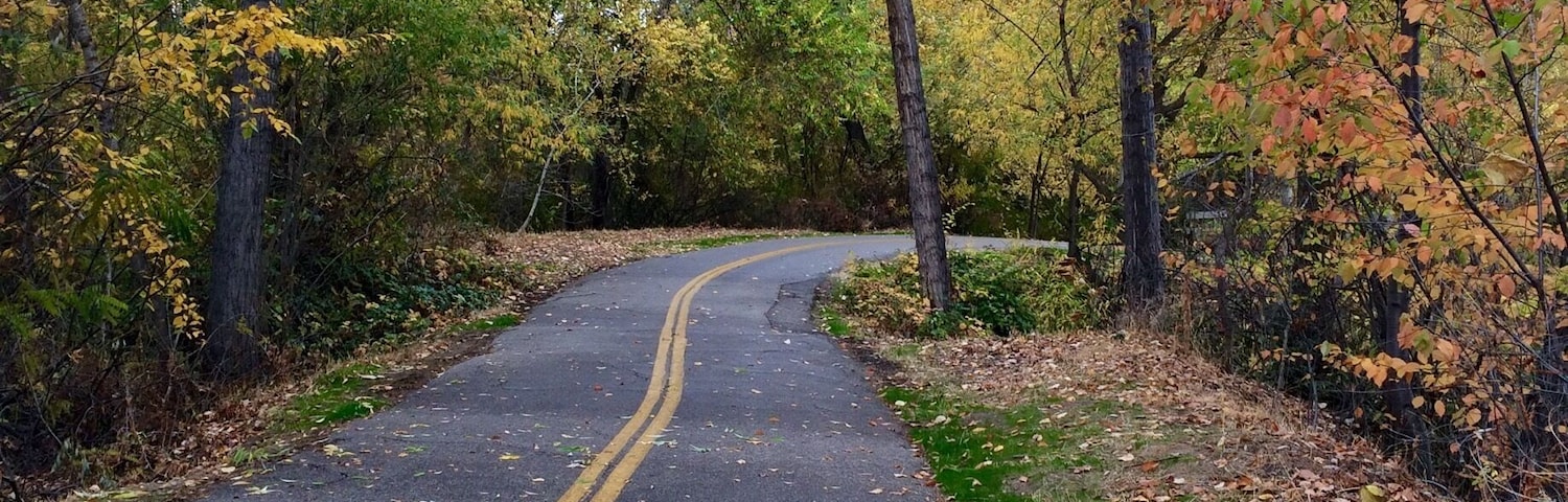 Colors along the Boise River Greenbelt are still vibrant. This photo was taken just West of the Veterans Memorial Parkway, Road. #EndlesesSummer