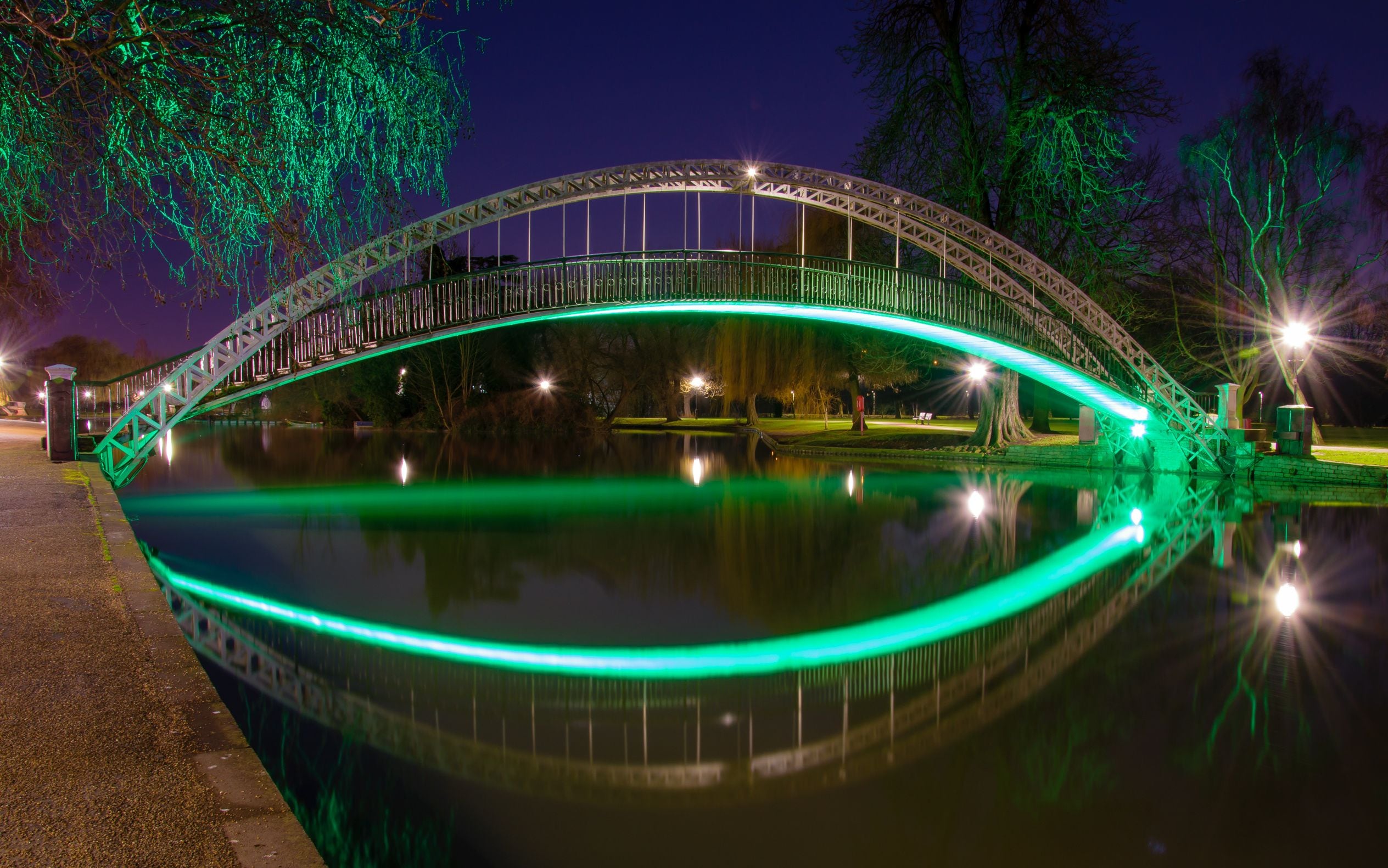 Bedford foot Bridge at night
