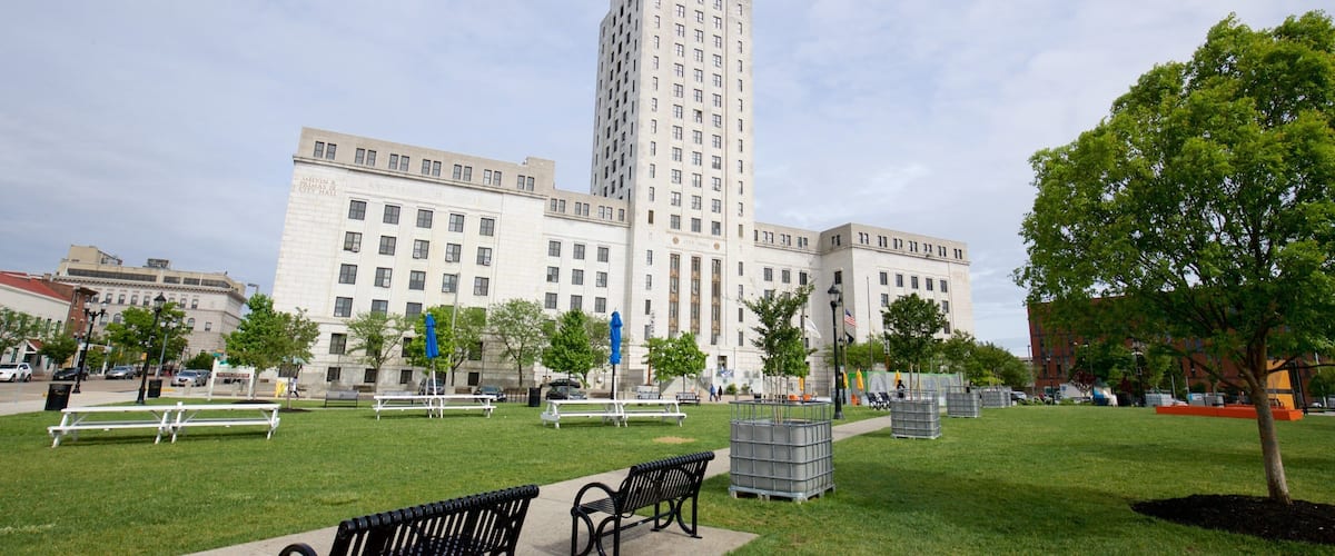 Camden which includes heritage architecture and a park