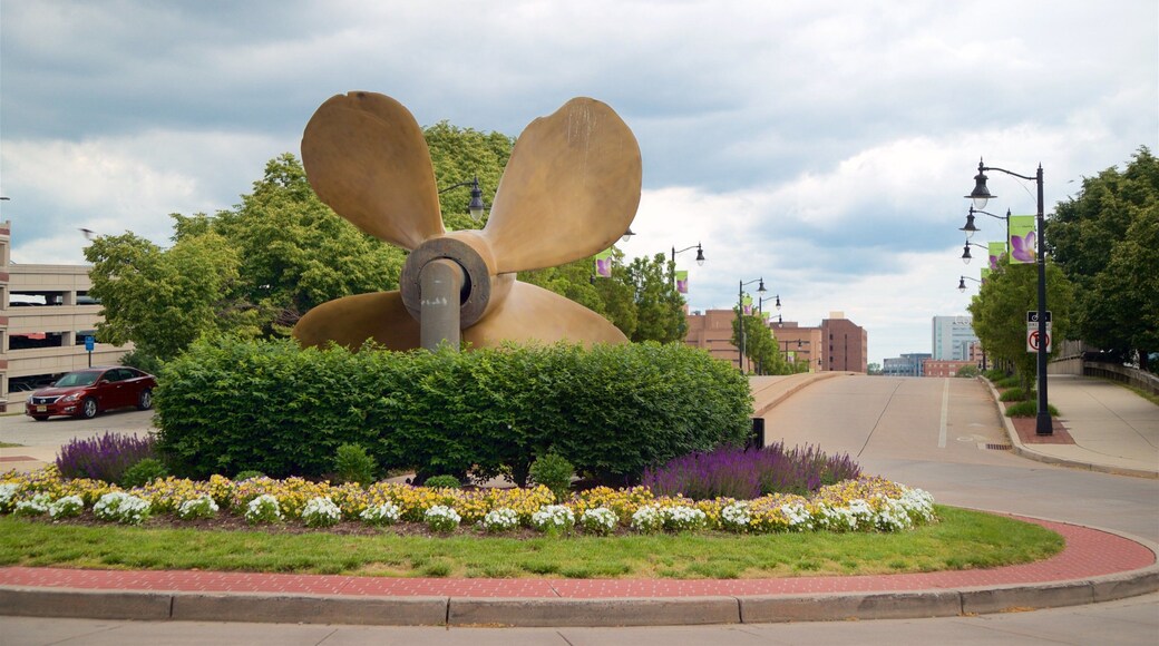 坎登 呈现出 戶外藝術 和 花卉