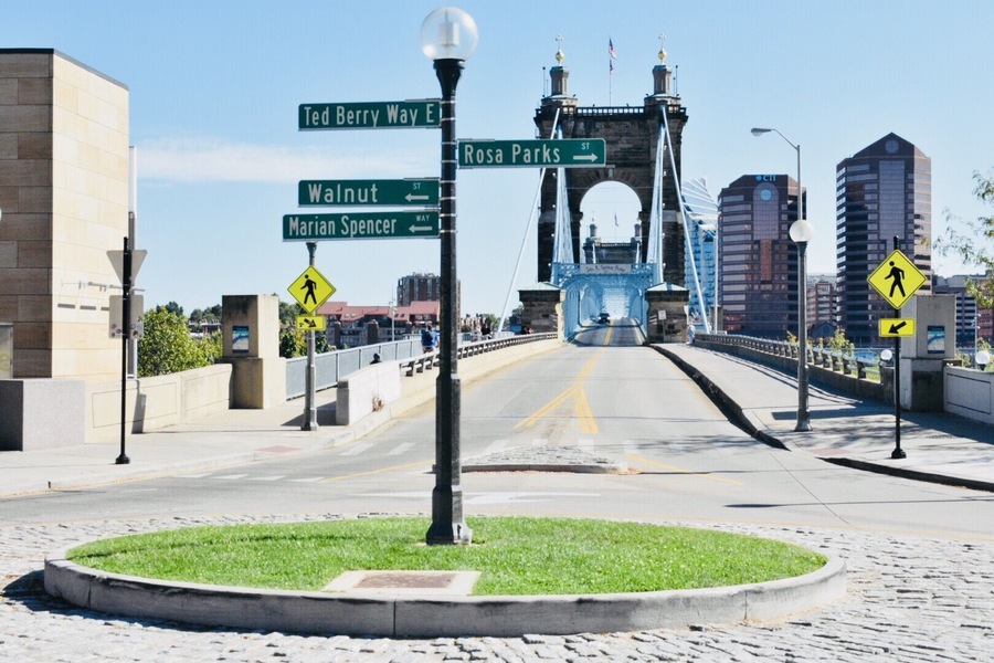Crossing this bridge to Kentucky #walking #statesborders #OH #KY