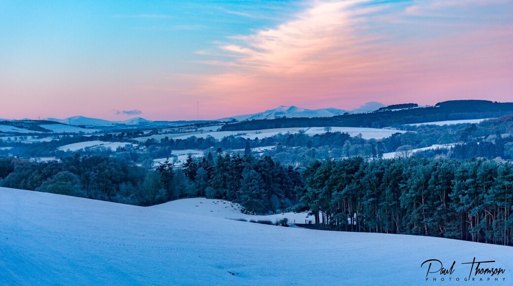 Armathwaite sunrise glow!
Taken looking over the Eden valley looking towards the Lake District.
Beautiful views from this area lots of photo opportunities 😀👍✌️
#hiking
#visitthelakedistrict
#uk
#troveon