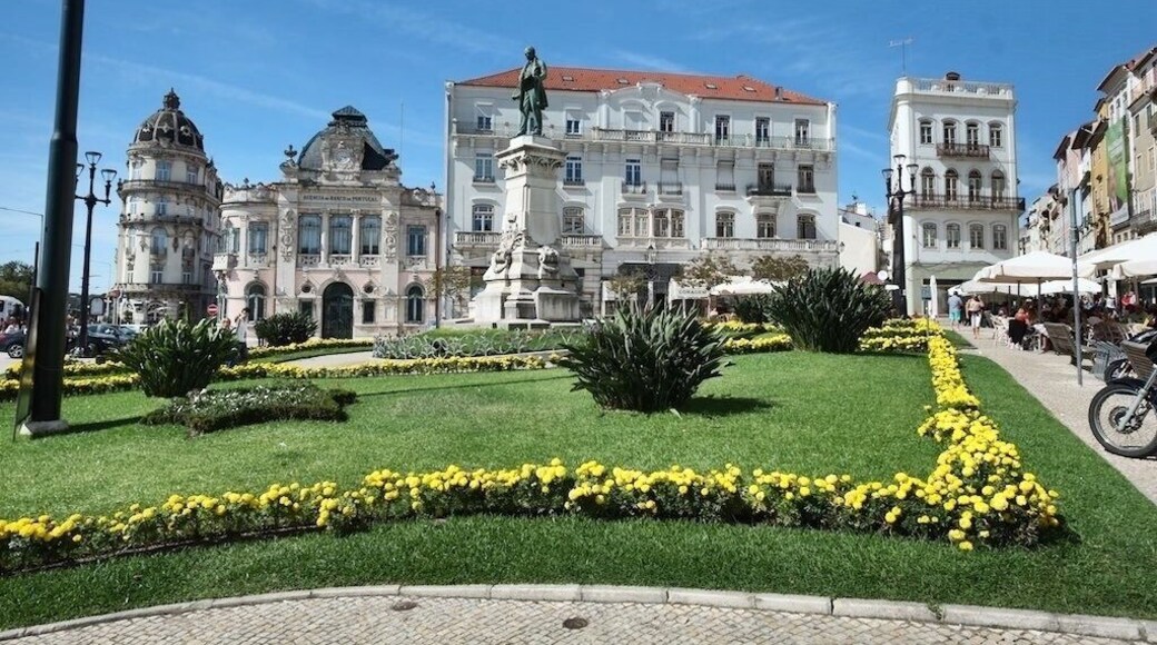 Coimbra, a riverfront city in central Portugal and the country’s former capital, is home to a preserved medieval old town and the historic University of Coimbra. Built on the grounds of a former palace, the university is famed for its baroque library, the Biblioteca Joanina, and its 18th-century bell tower. In the city’s old town lies the 12th-century Romanesque cathedral Sé Velha.