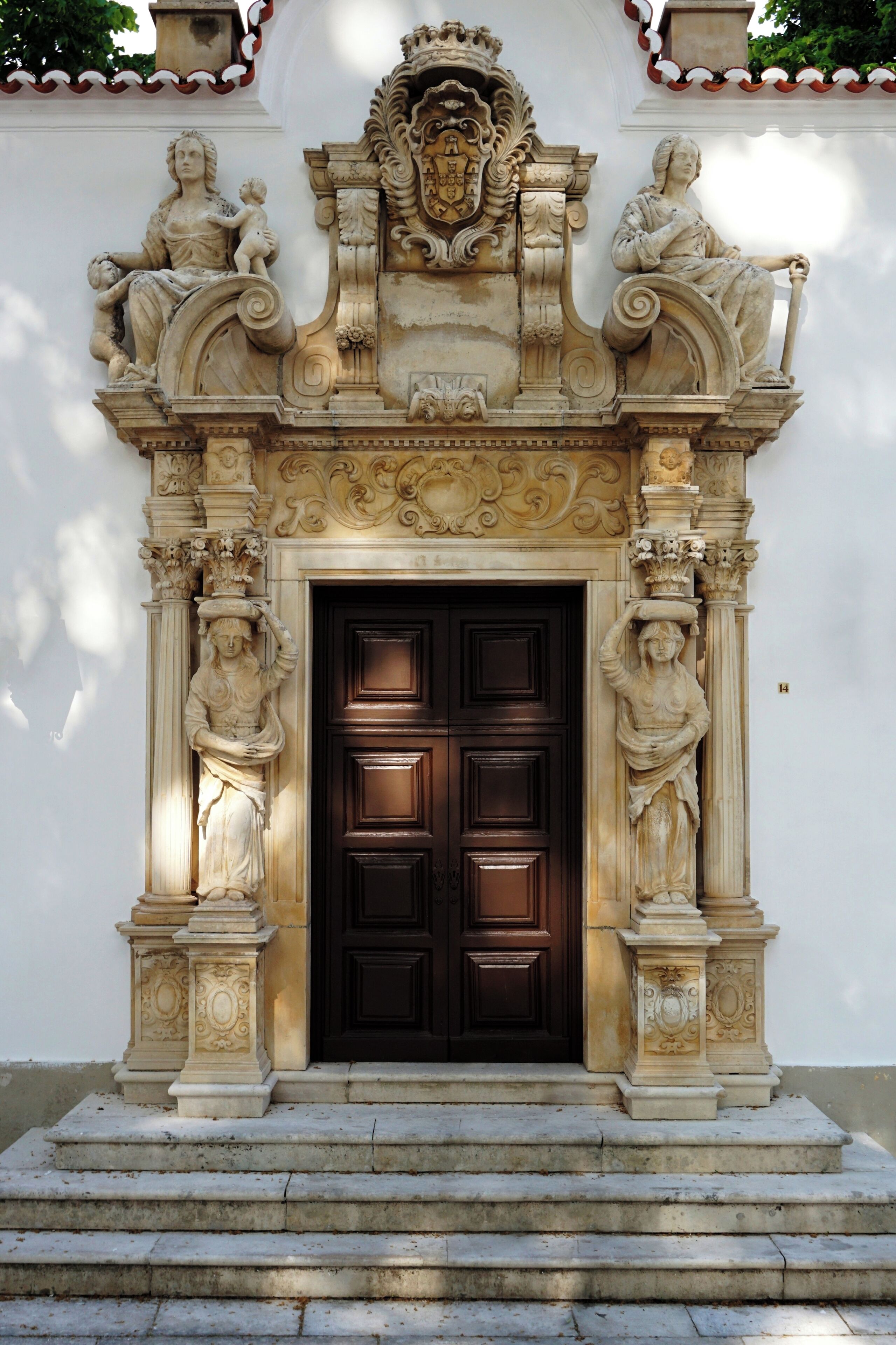 Santa Clara e Castelo Viegas