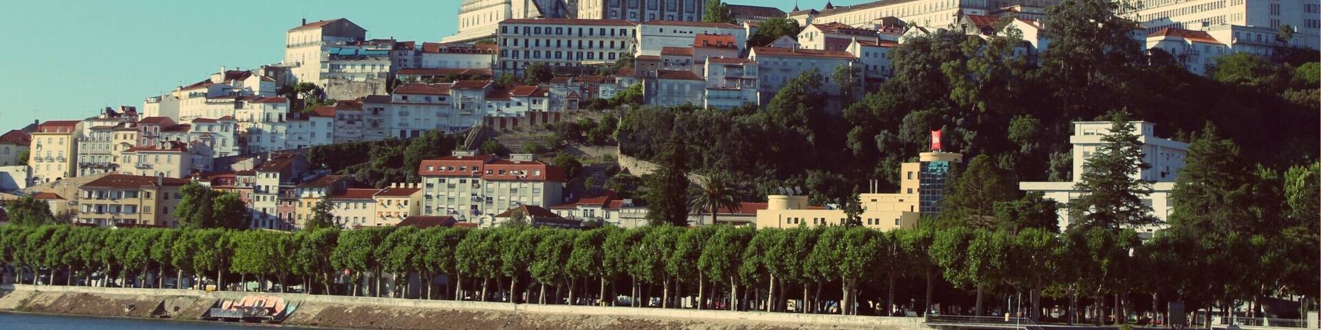 Vista da Ponte Pedro e InĂȘs.