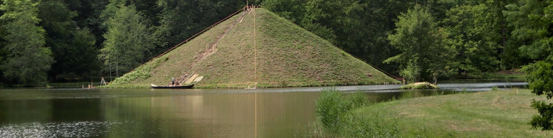 Die Seepyramide Juli 2014