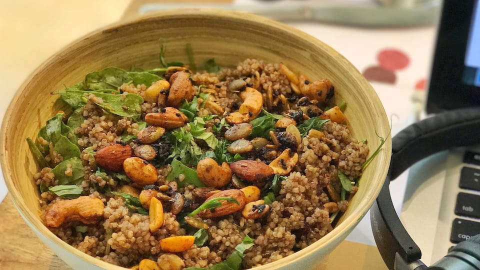 No one does salads like Kitchen Garden by Suzette. I like to make my own, with barley or bulgur, lots of nuts, micro greens, roasted beet roots, chickpeas or falafel, and a balsamic vinegar dressing. An energy-packed and filling meal, especially when clubbed with a vegan chocolate smoothie 😋
#theshootingstar #vegan #mumbai #food