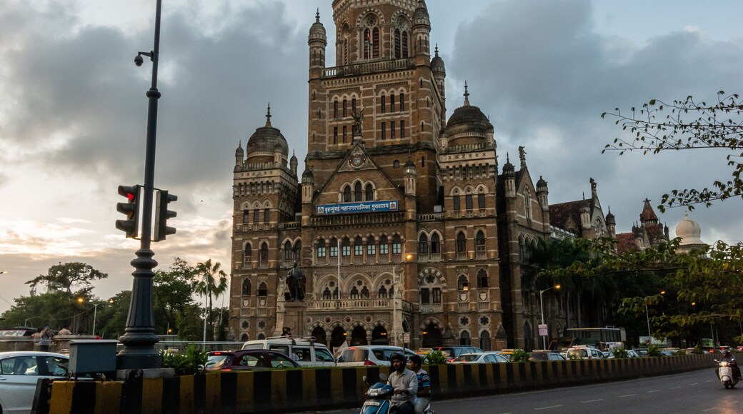 A long wait for this photo to shoot in the most busiest street to clear one sided traffic in the heart of Mumbai City.