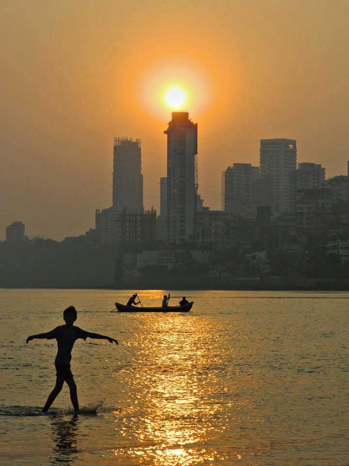 Girgaon Chaupati', commonly known as just Chaupati, is one of the most famous public beaches adjoining Marine Drive in the Girgaon area of Mumbai, India.
#Beach