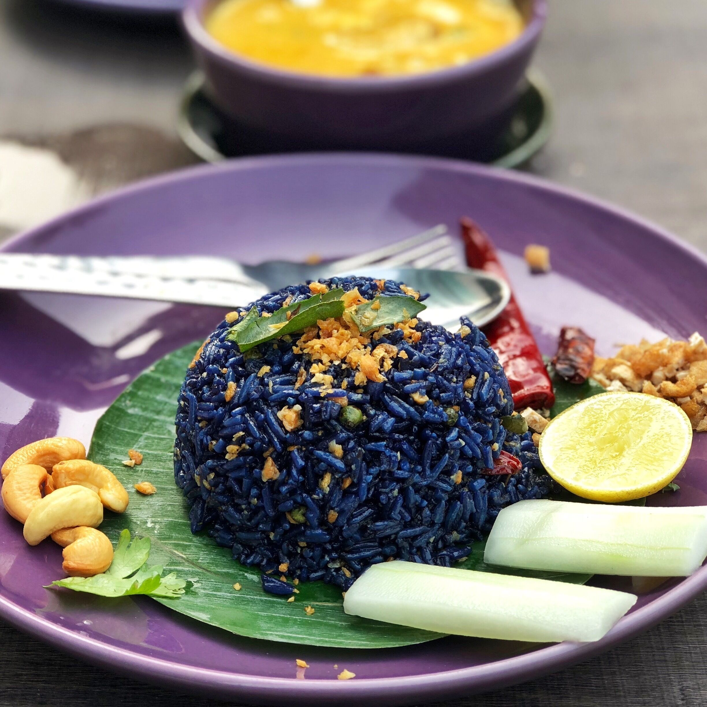 Finally, a truly authentic Thai restaurant in Mumbai,  located in BKC (Bandra Kurla Complex). Love their larb tofu, crispy corn pancakes, yellow curry and butterfly pea rice - a somewhat magical rice that changes colour when you put lemon on it. Also, accidentally vegan dessert - coconut ice cream with eclectic toppings. One satisfying meal, especially on the outdoor patio on a cool day. 