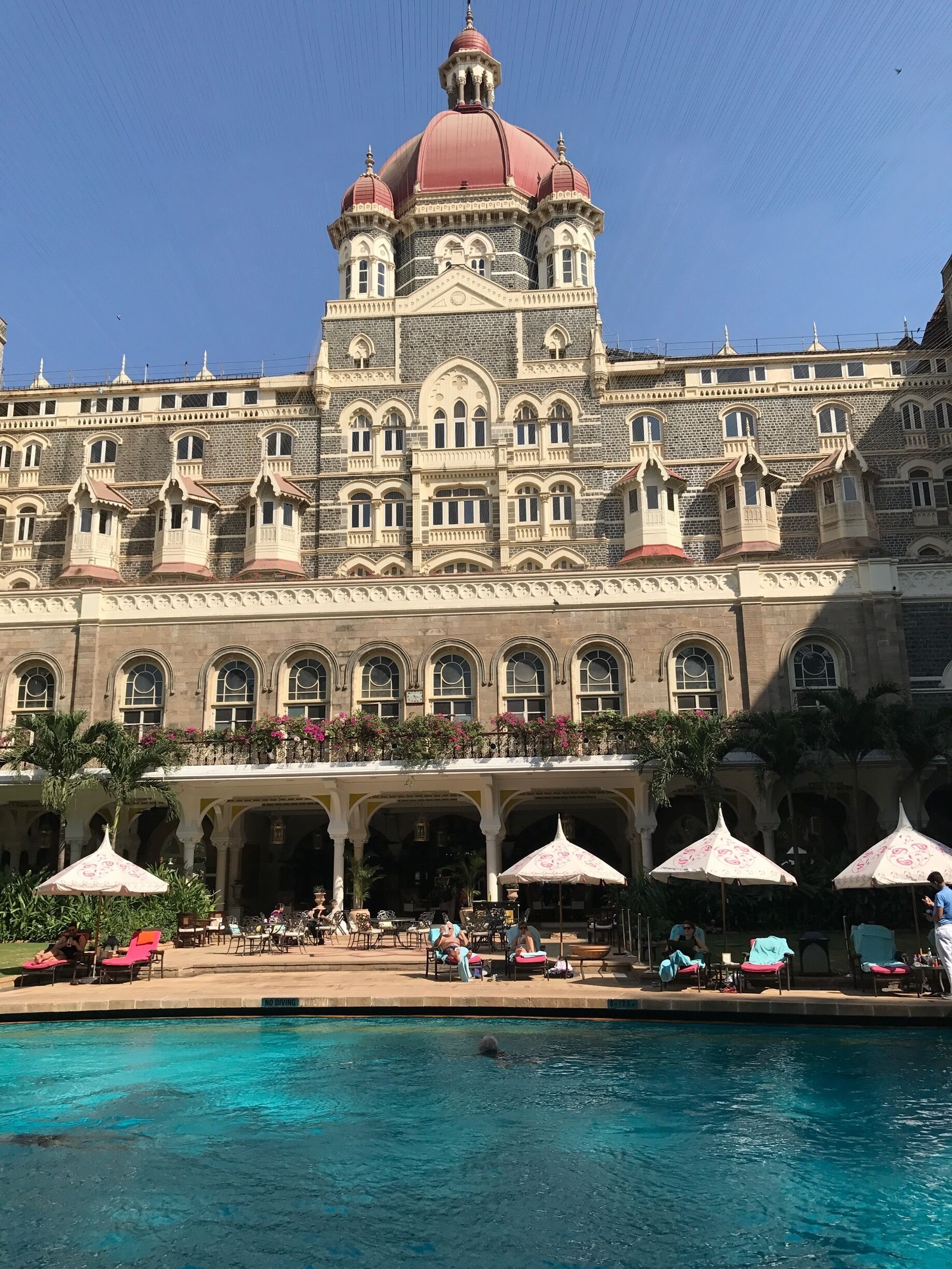 Absolutely amazing hotel! It is a privilege to stay in such an iconic hotel in Mumbai on my first trip to India! If you wish to experience luxury hospitality, then this is the place to stay! 