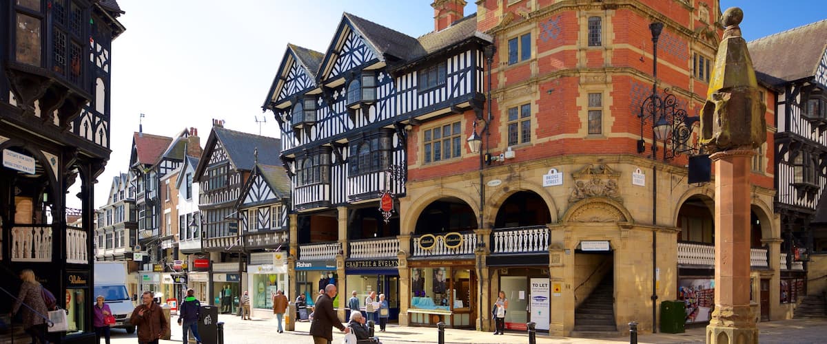 Chester featuring a monument, a city and a square or plaza