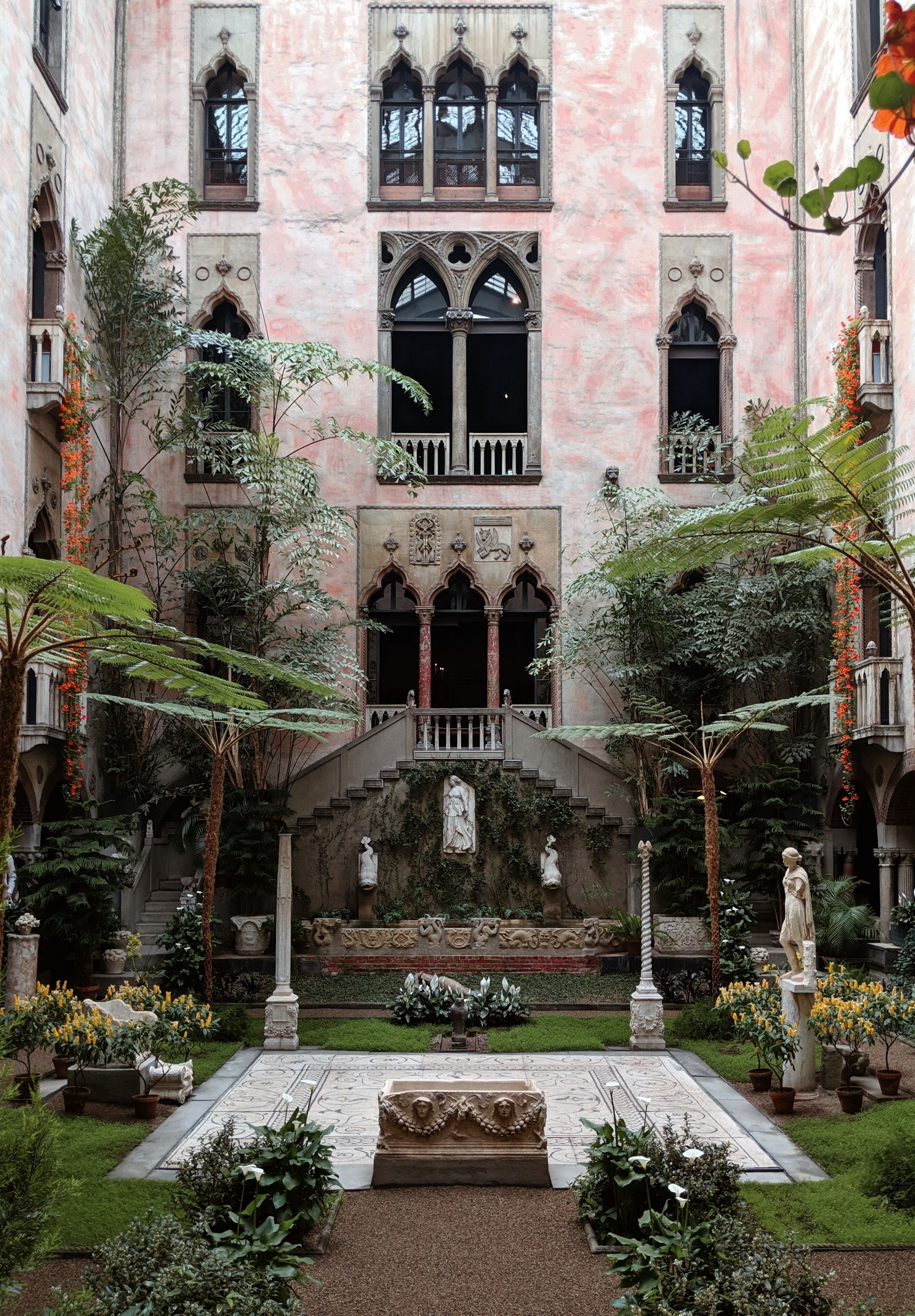 #History
The home which houses today's museum was built in 1903 by Isabella Stewart Gardner, an American art collector.
In 1990 two thieves disguised as police officers robbed the museum of thirteen works worth some $500 million – the greatest known property theft in history.