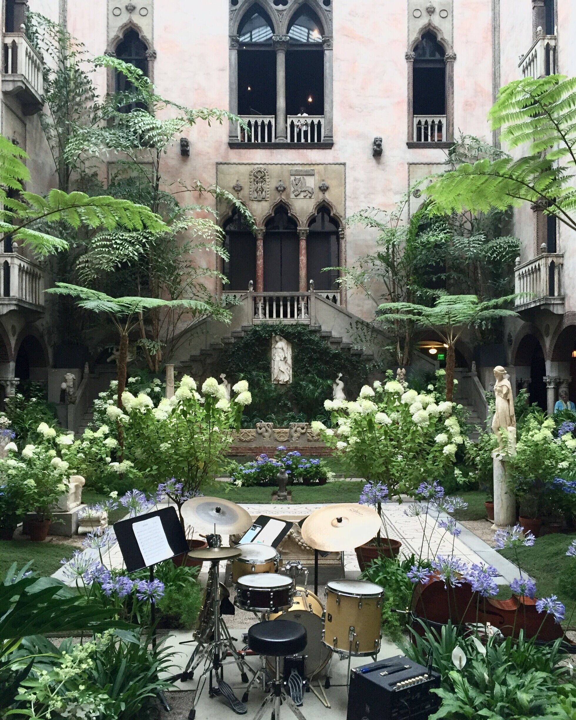 Did you know that if you wear Red Sox gear to the museum, you get $2 off adult and senior admission tickets? This deal is good year round. Or go on your birthday for FREE! #LifeAtExpedia