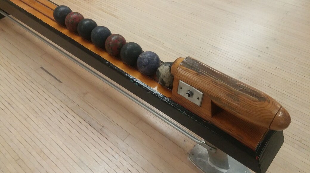 One of the most frustratingly enjoyable ventures while in Boston was candlepin bowling.
These aren't the plump bulbous pins you might be used to, they're, as the name implies, tall and narrow like a candlestick.
Even the ball has gone on a diet, it's shrunk to nearly the size of a softball and it's familiar three holes are nonexistent.
It's basically the same premise; knock down as many pins as possible, but NONE of the techniques I've learned in standard ten pin bowling even remotely applied...