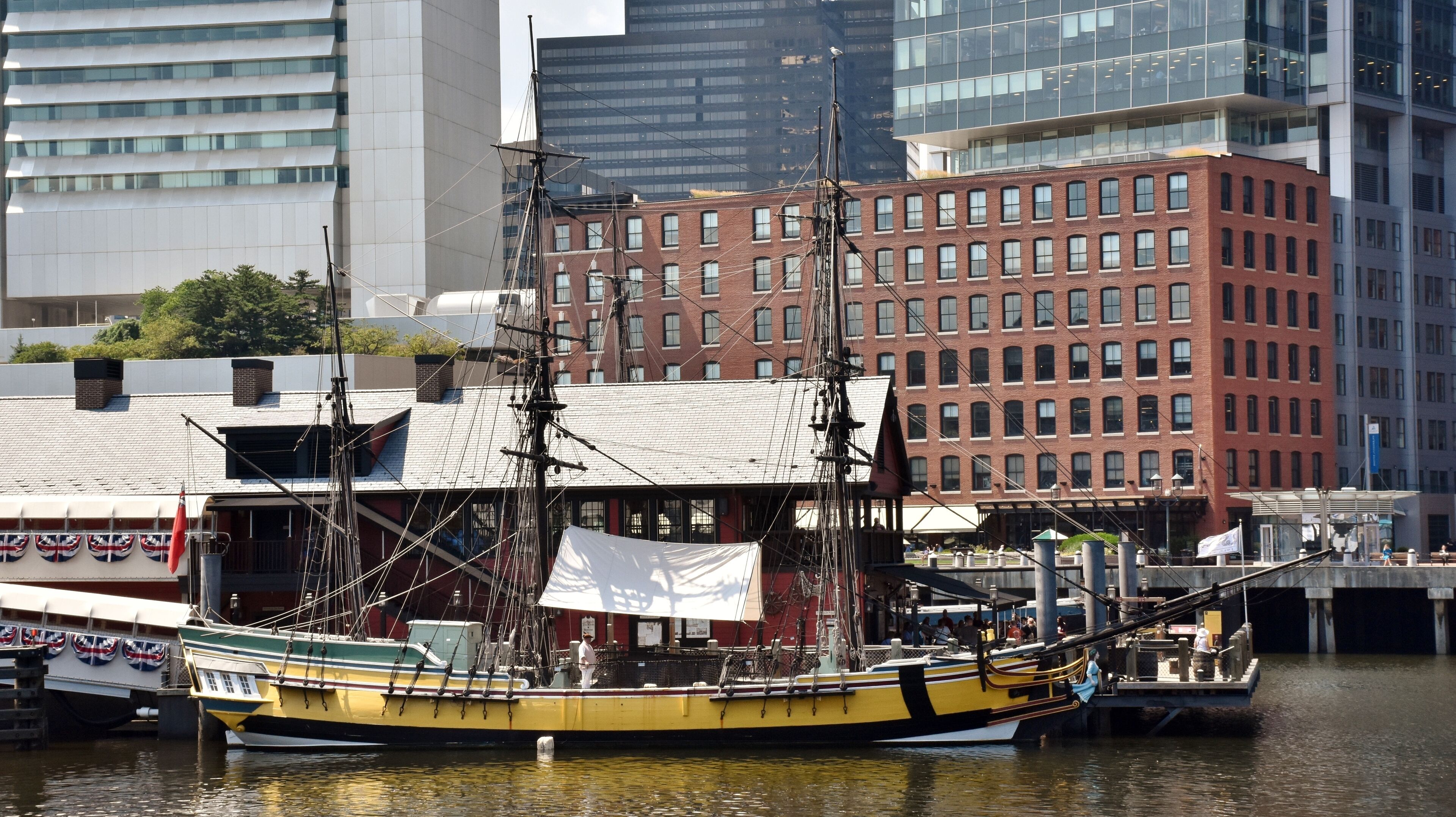 Relive the year 1773, an interactive experience. Very enjoyable and worth it (although quite pricey) The actors played there part very well too