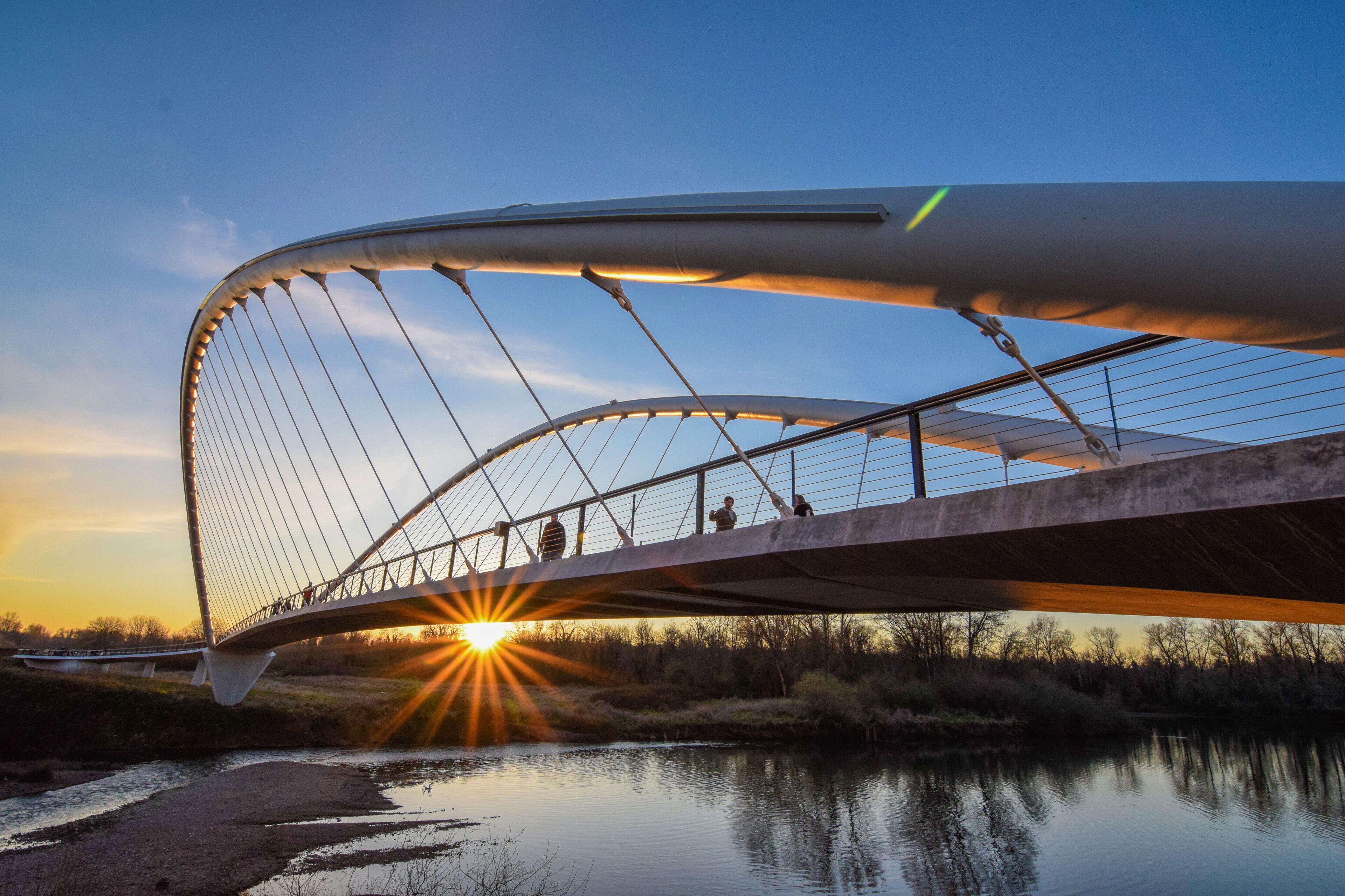 Modern pedestrian bridge over Willamette River in Salem Oregon