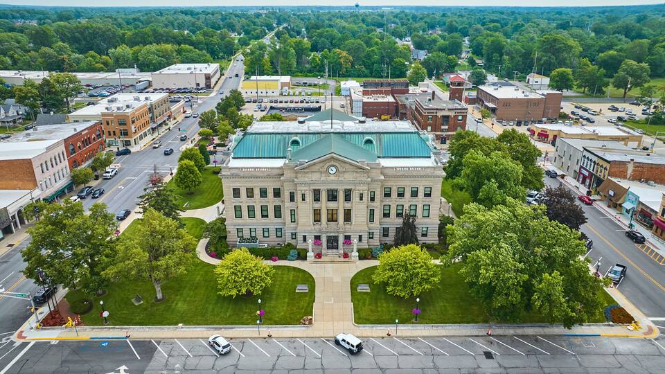 Entrance view in summer of Auburn courthouse aerial
