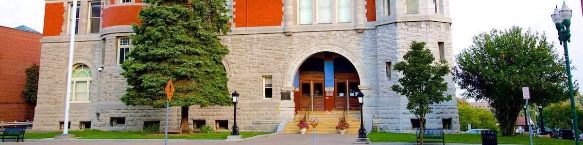 Auburn which includes heritage elements