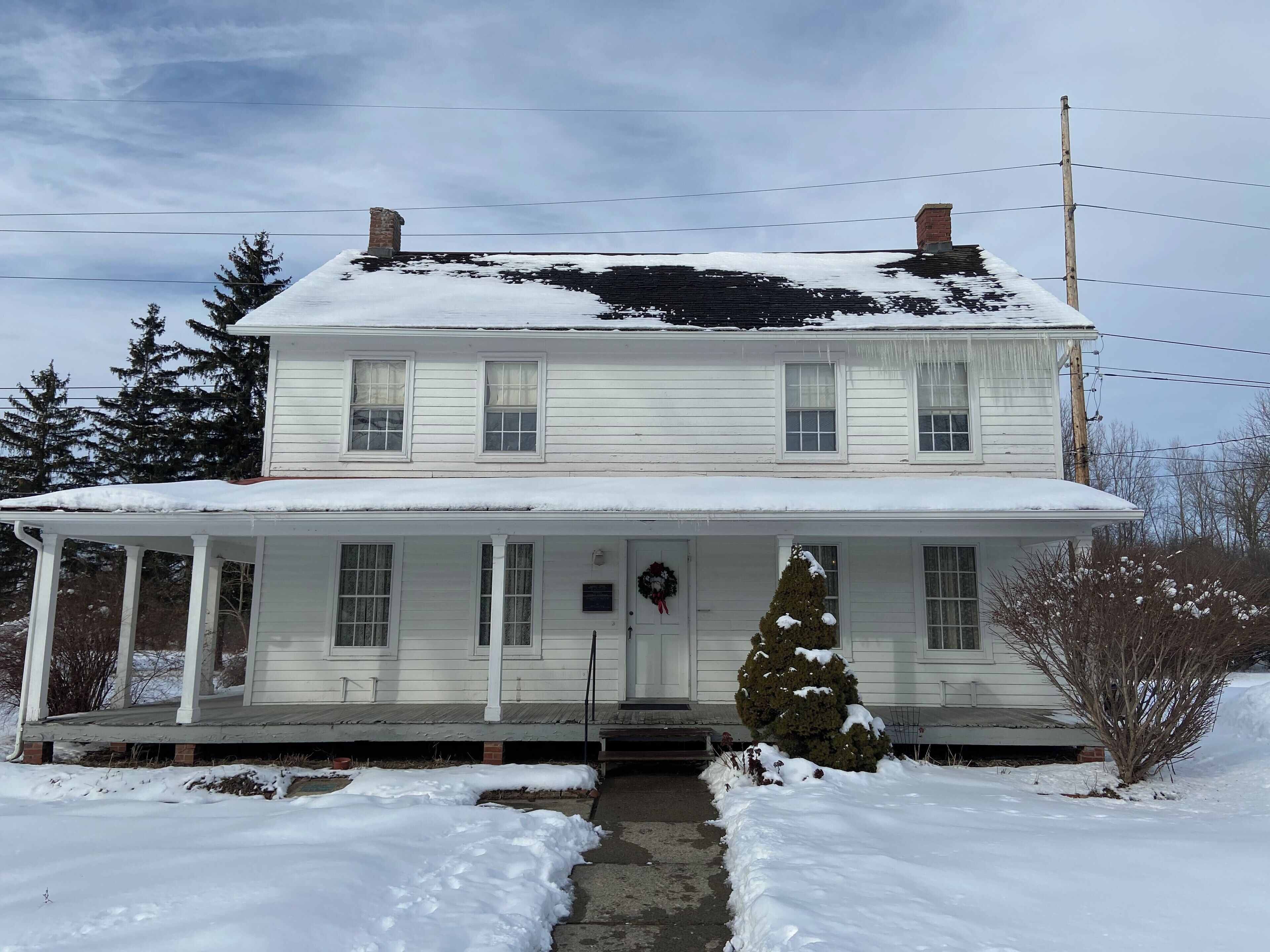Harriet Tubman’s property still has the home for the elderly she created as well as the home she lived in. It’s something you can wander around and look at yourself, or pay $5 (this price may change in the future, I’m uncertain as the park is run by a museum but also partially by the NPS) to have a guide go through her history and then allow you to tour the home for the elderly. Just up the road, a few minutes drive away, you can also see her grave. The woman was amazing, that much is clear. #nationalparks #blackhistory