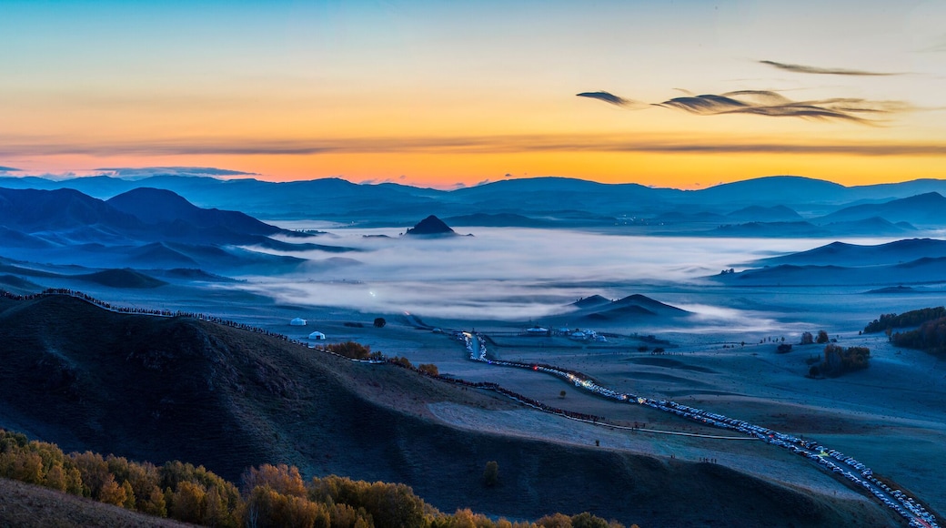 Autumn grazing scenery on Bashang Grassland in Wulanbutong