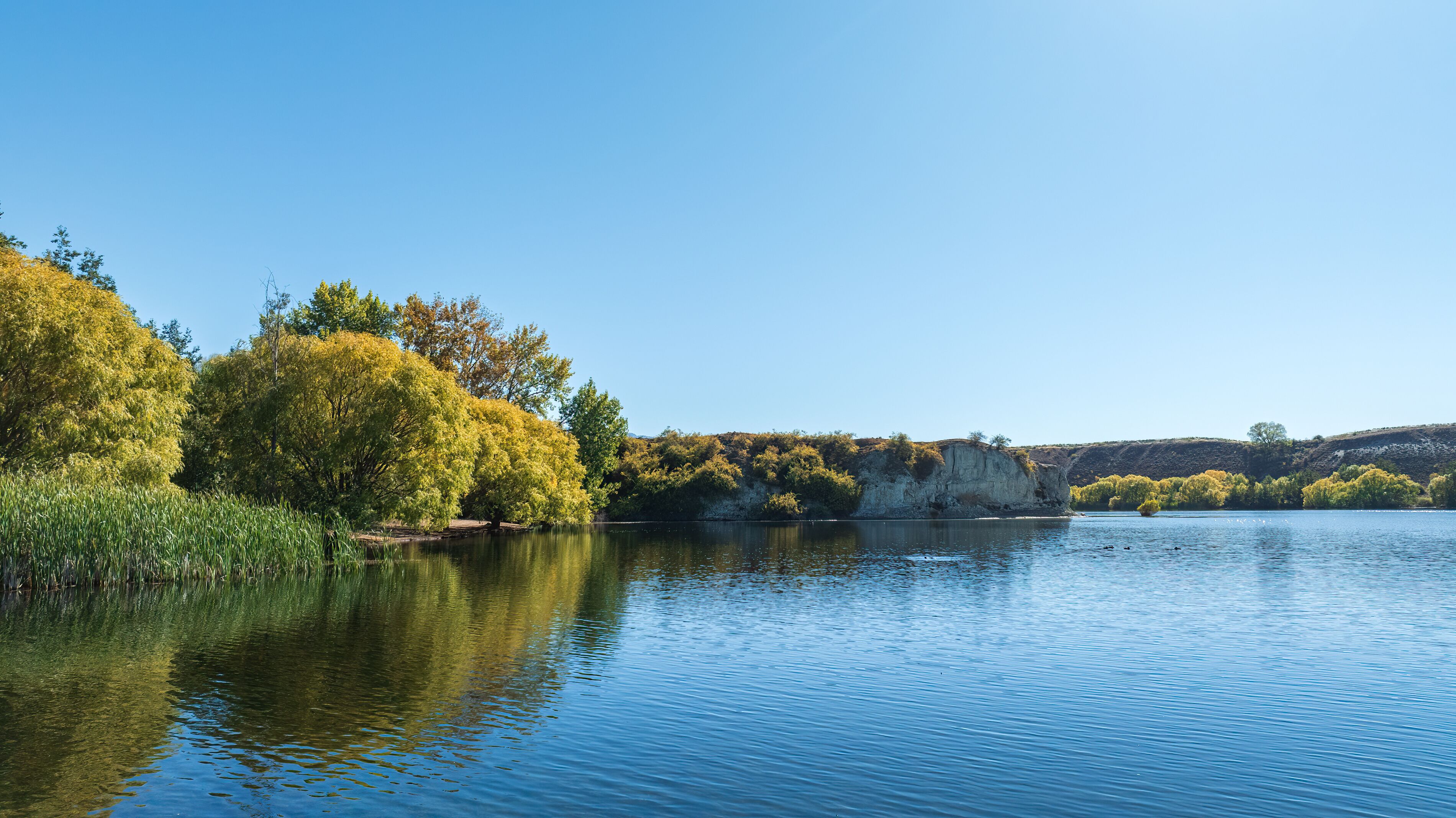 Aerial perspective  of the Cromwell gorge and Bannockburn area in Autumn