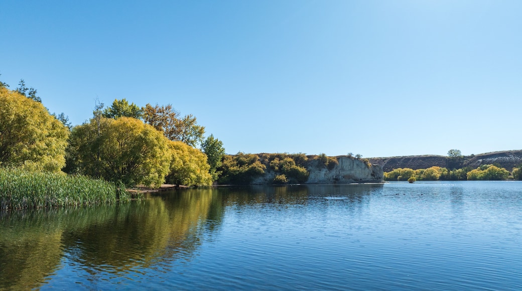 Aerial perspective of the Cromwell gorge and Bannockburn area in Autumn