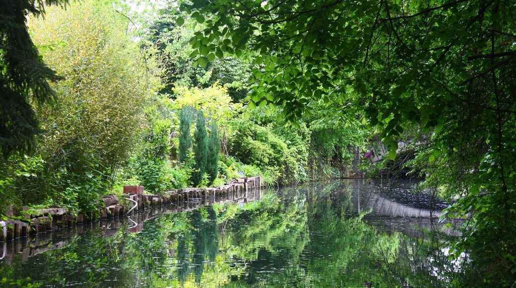 I have been quite smitten by this picturesque small town Colmar, popularly known as Le Petite Venise of France, located in Alsace region. A perfect one day trip either from Basel (Switzerland) or Paris. This has the best quaint old multicolored typical wooden houses rowed up on the sides of the canal. It couldn’t have been more perfect for me to be visiting this place during Eastern holiday! Don’t miss out on a boat ride on this canal for 15-20€ totally worth for this shot! Do try their regional variant of crispy pizza if you happen to visit.