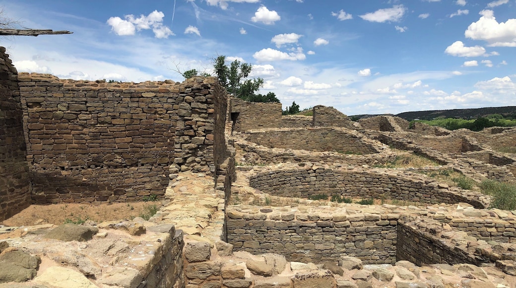 Amazing Pueblo development that was built around 1100 AD and took about 30 years to build. Over 500 rooms and as much 4 stories high, some of stoneworks were restored in early 1930âs.