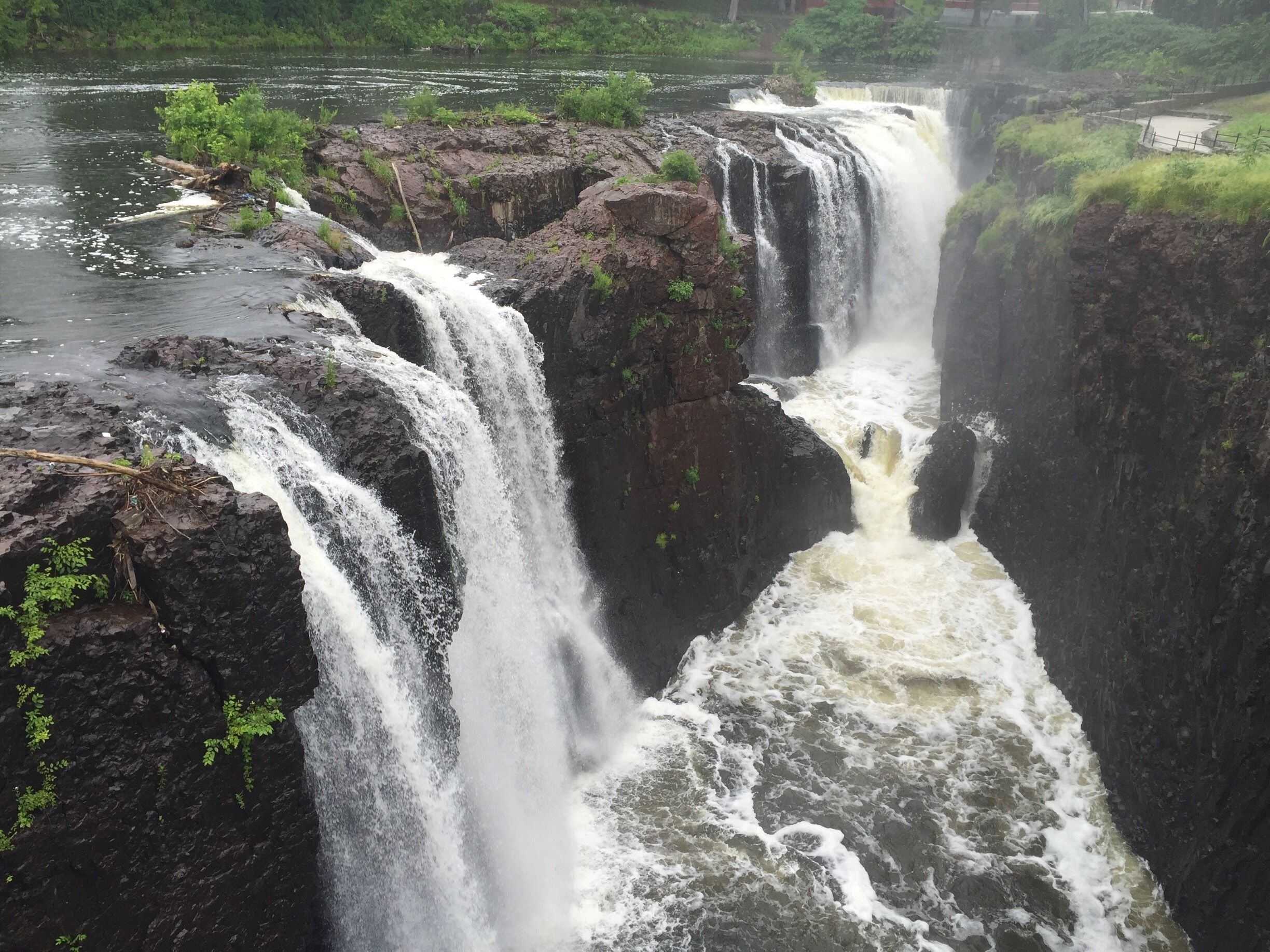 Short hike, amazing waterfall 😍😍