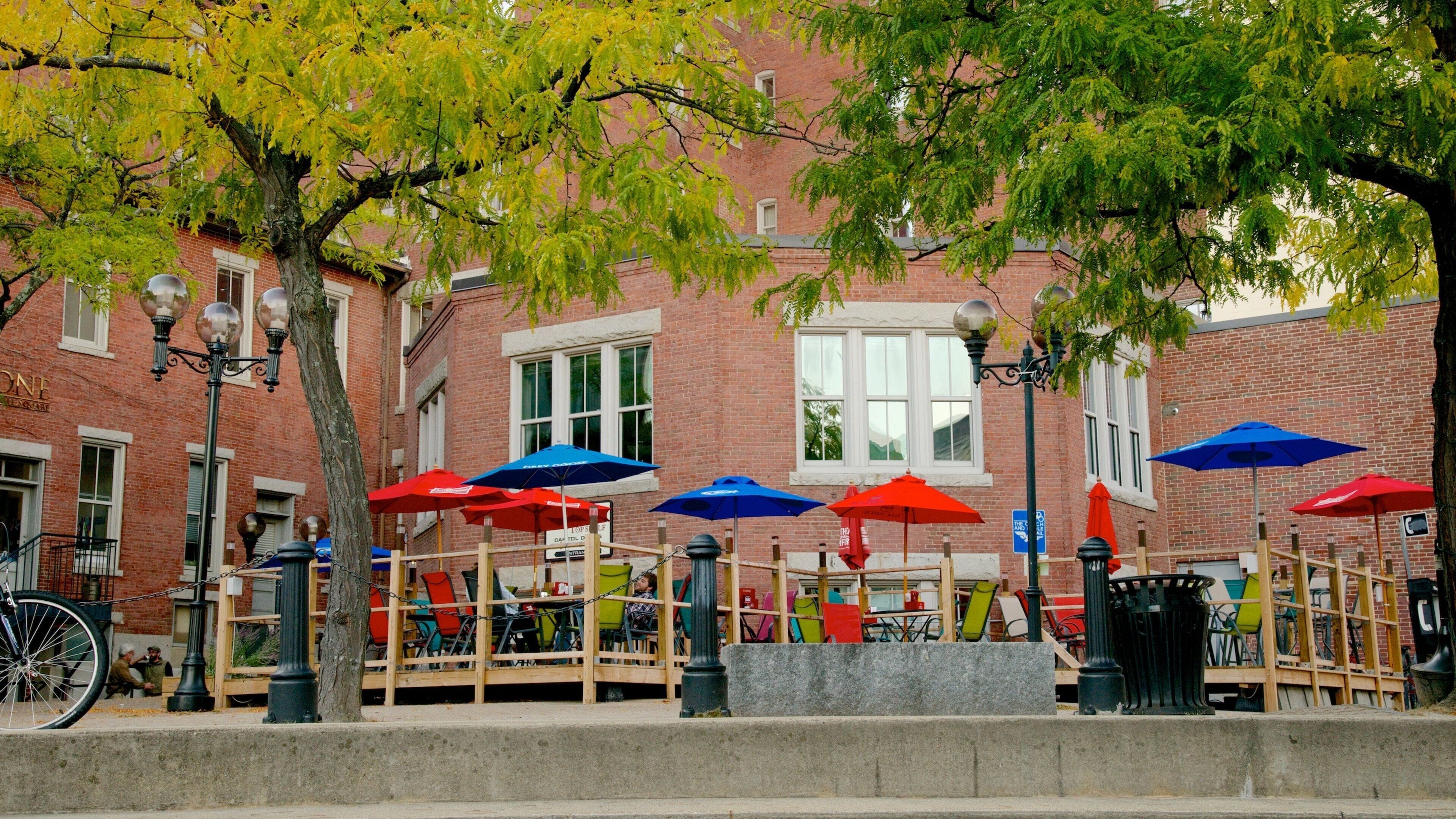 Concord showing outdoor eating