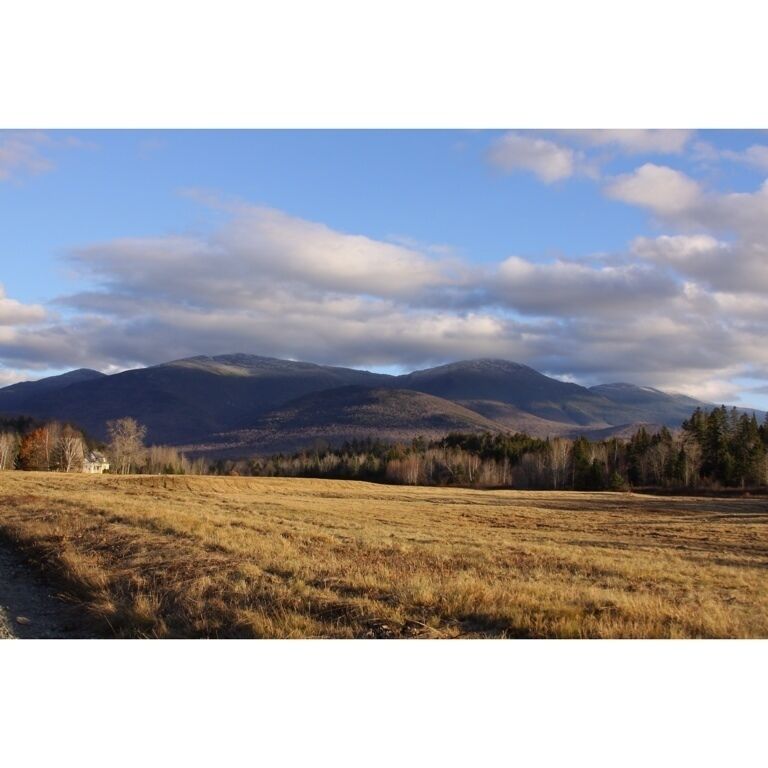 Beautiful view from this part of New Hampshire.. Little dirt road but worth the veiws