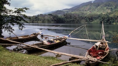 Barque de pêcheurs, Lac Kivu, République démocratique du Congo, Rwanda