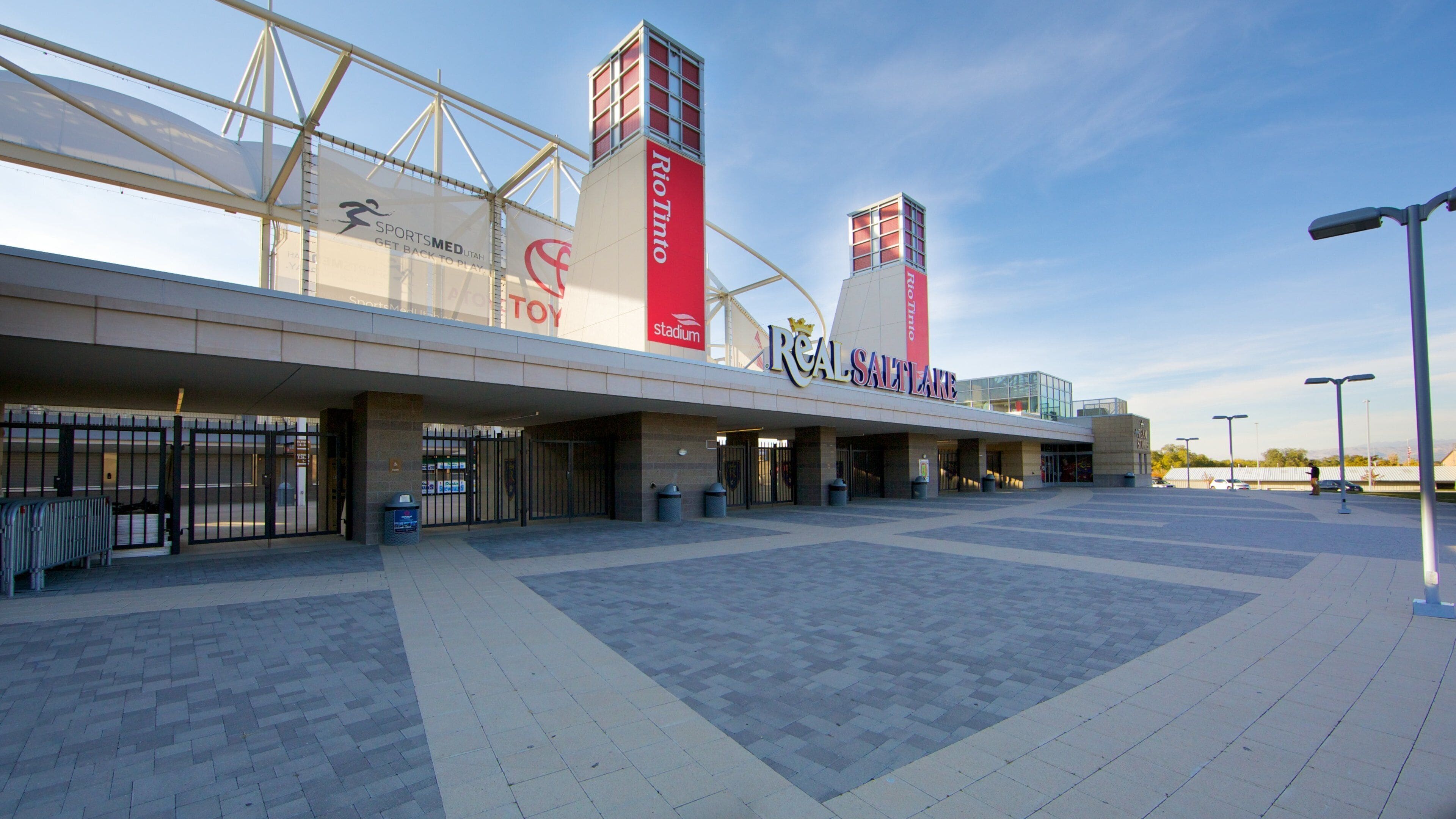 Sandy showing signage