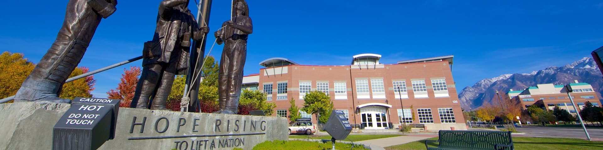 Sandy das einen Beschilderung, Monument und Statue oder Skulptur