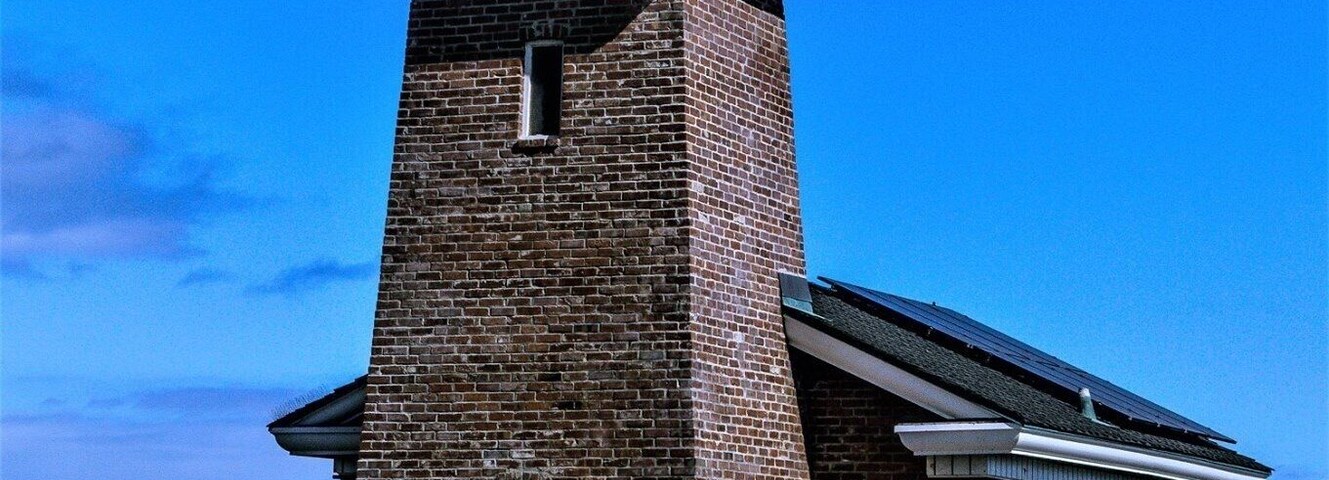 The lighthouse was built in 1967 as a memorial to surfer Mark Abott, who died while surfing at the nearby Pleasure Point surf break