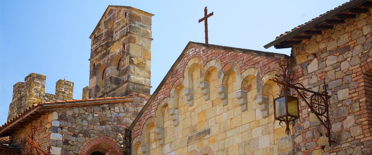 Calistoga showing heritage elements and a church or cathedral