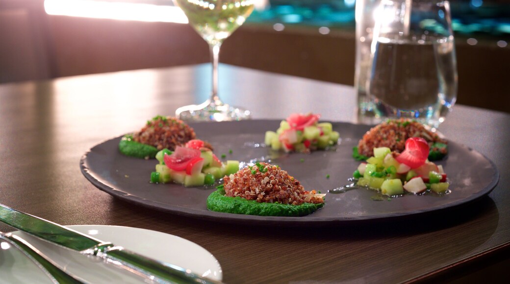 Calistoga mettant en vedette boissons et nourriture