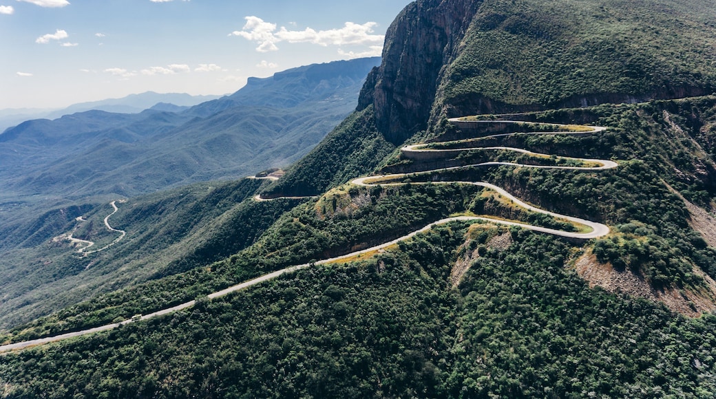To one of the most, if not the most, iconic symbol of the Angolan tourism. Serra da Leba is a mountain range with 1845 meters of elevation and considered one of the famous hairpinned roads in the world.
Welcome to my home, Angola!
www.zungueiramundial.com (you can get this print on a fine canvas!)
#lifeatexpedia #zungueiramundial