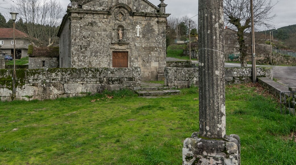 Iglesia de San Lourenzo de Almofrei, en Cerdedo-Cotobade (Galicia, España)