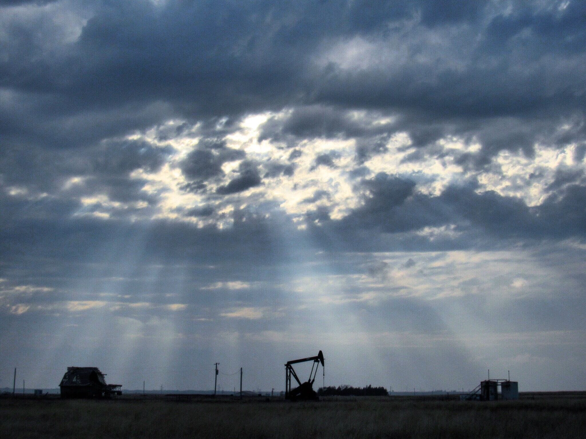 SunShower at Bob Mackey's old barn. The world is a beautiful place. 